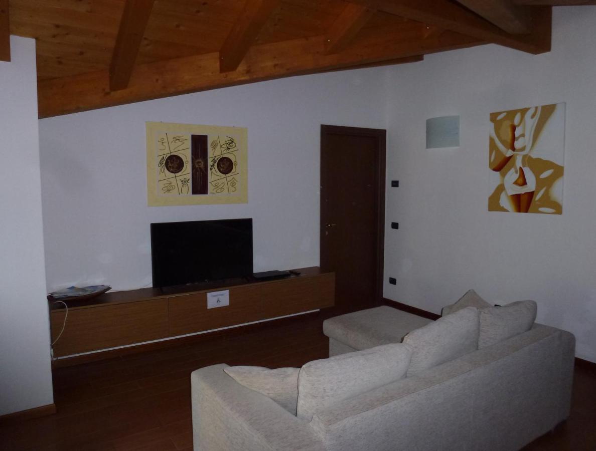 Ferienwohnung Casa Marck Maccagno Exterior foto